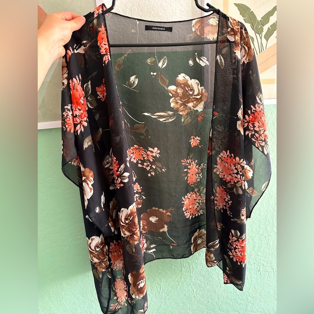 Cute kimono perfect over a cami/tank top